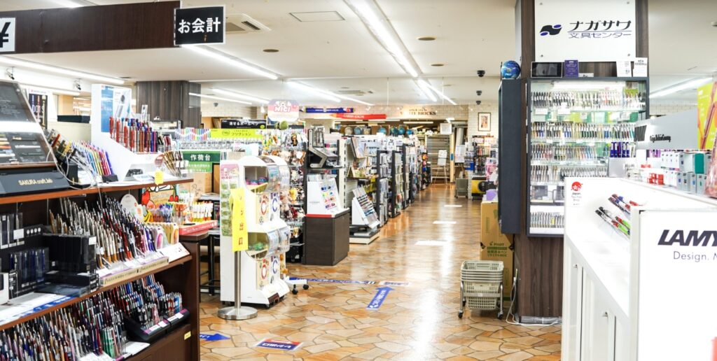 試座できる店舗④：ナガサワ文具センター (兵庫)