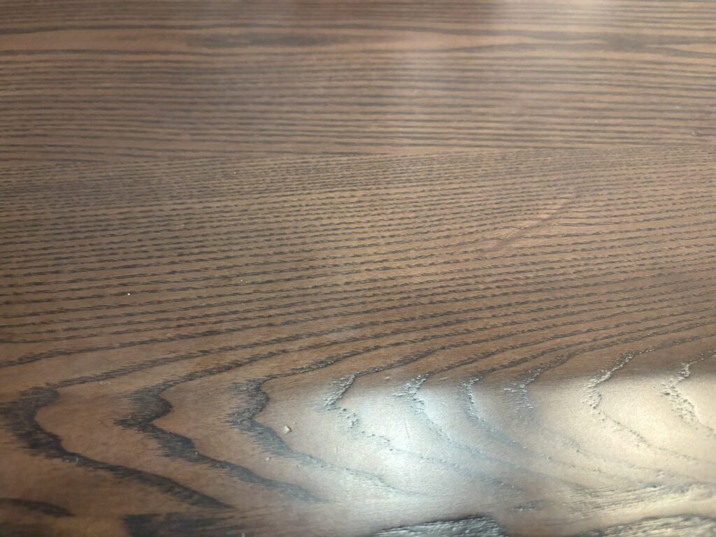 Rasical Deskのレビュー①:天板の触り心地が良い