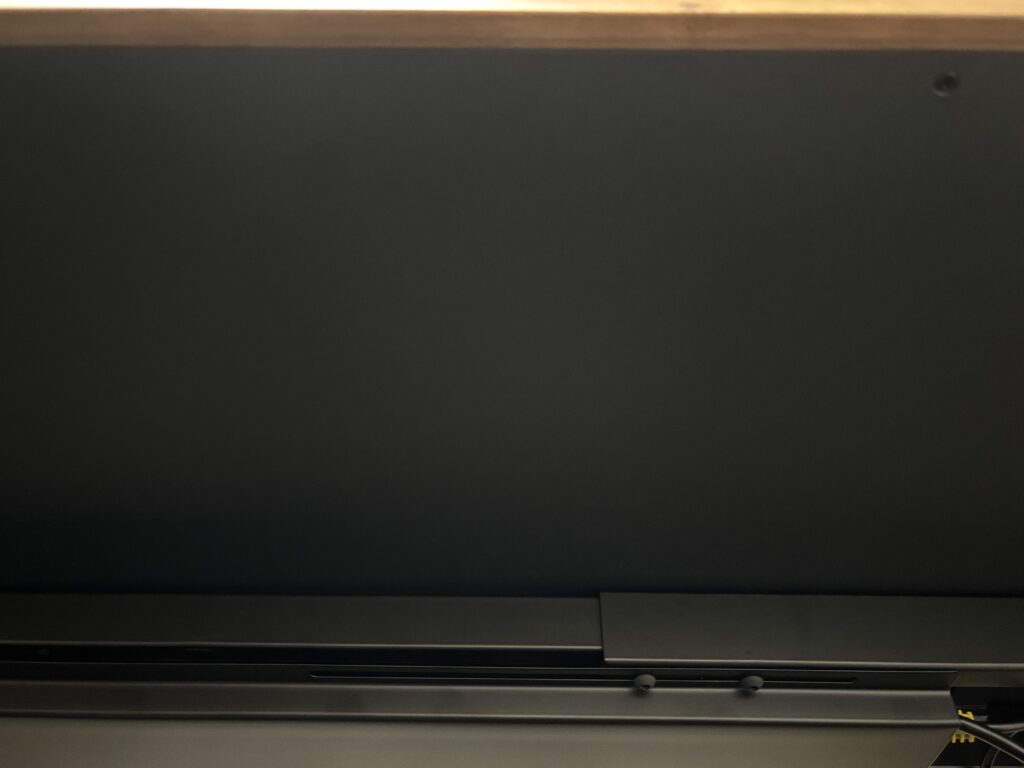 COFO Desk Premiumのレビュー②:マグネットを使って整理しやすい