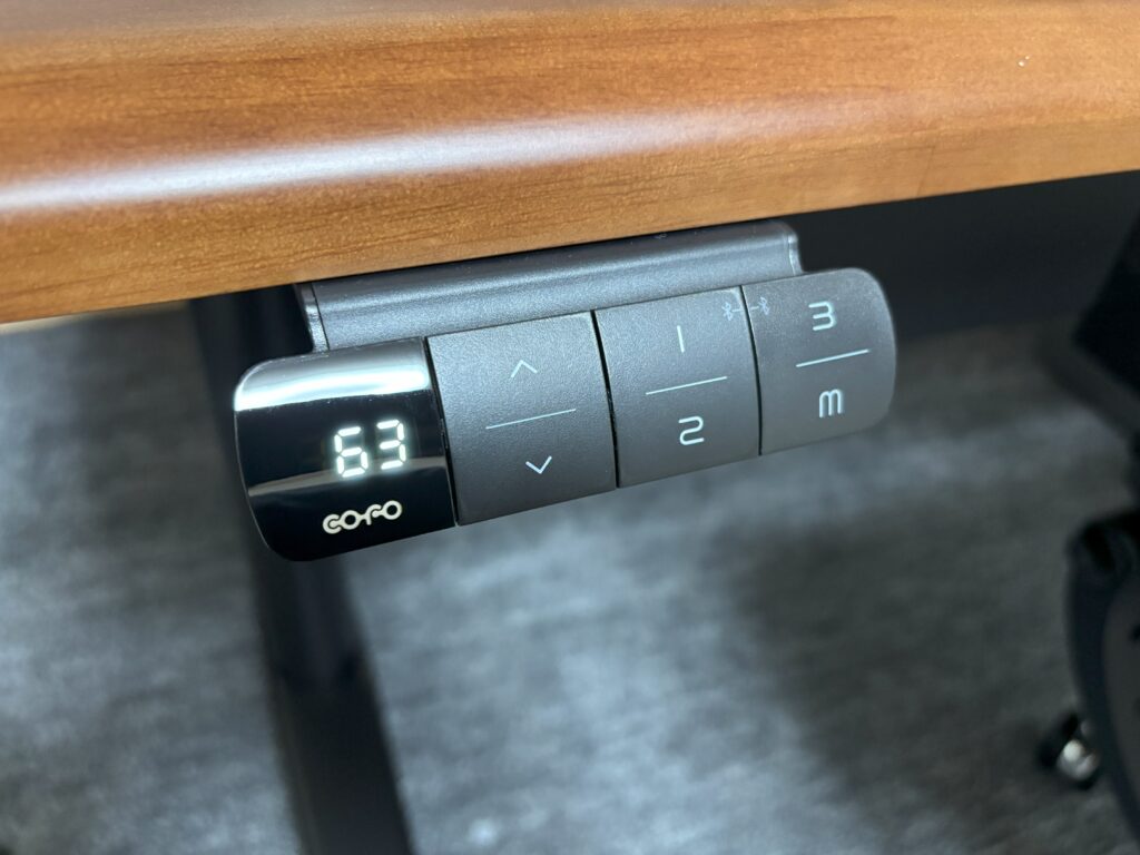 COFO Desk Premiumのレビュー①:昇降機能がスムーズで便利