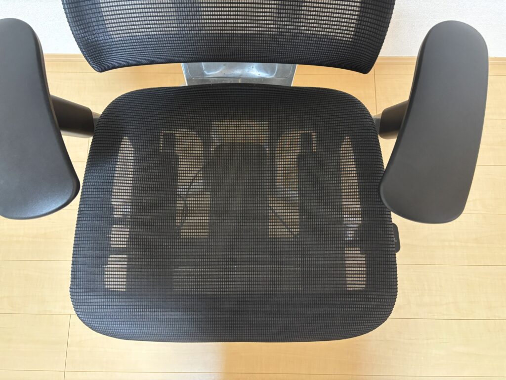 COFO Chair Premiumの座面奥行調節