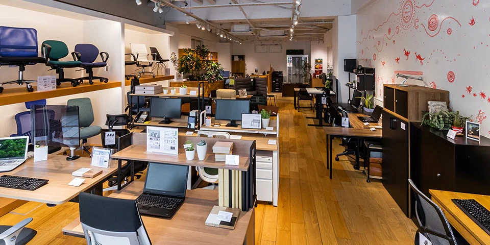 COFOのモニターアームが展示されている店舗