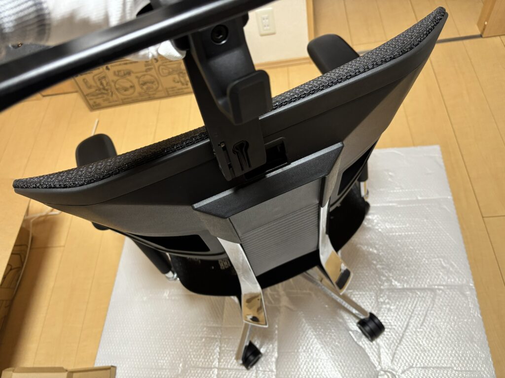 ヘッドレストの取り付け