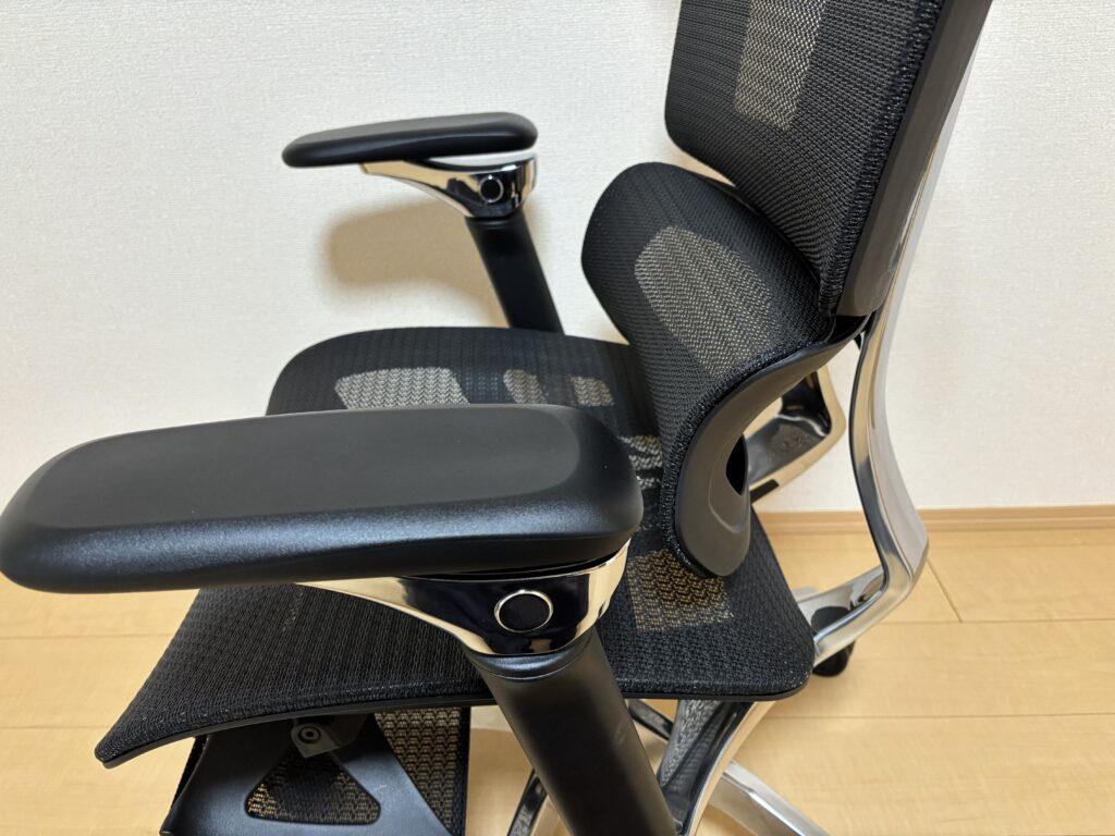Rasical Chair Eliteの背面高さ調節