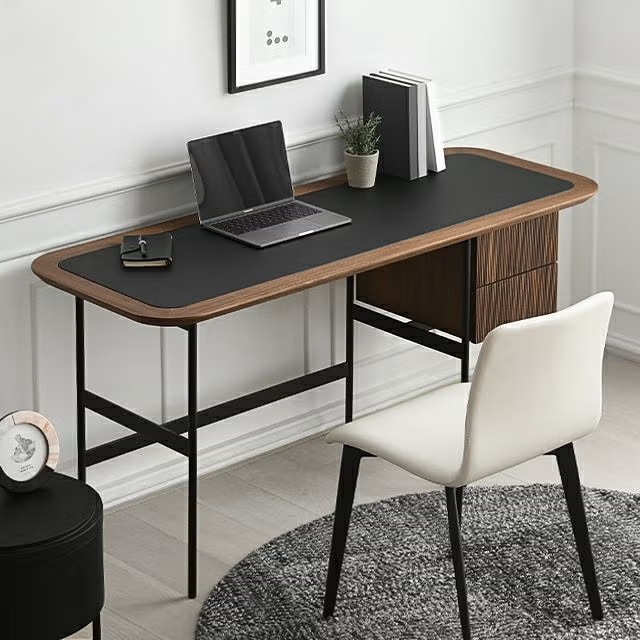 アルモニアのおすすめ家具①:LUSSY パソコンデスク