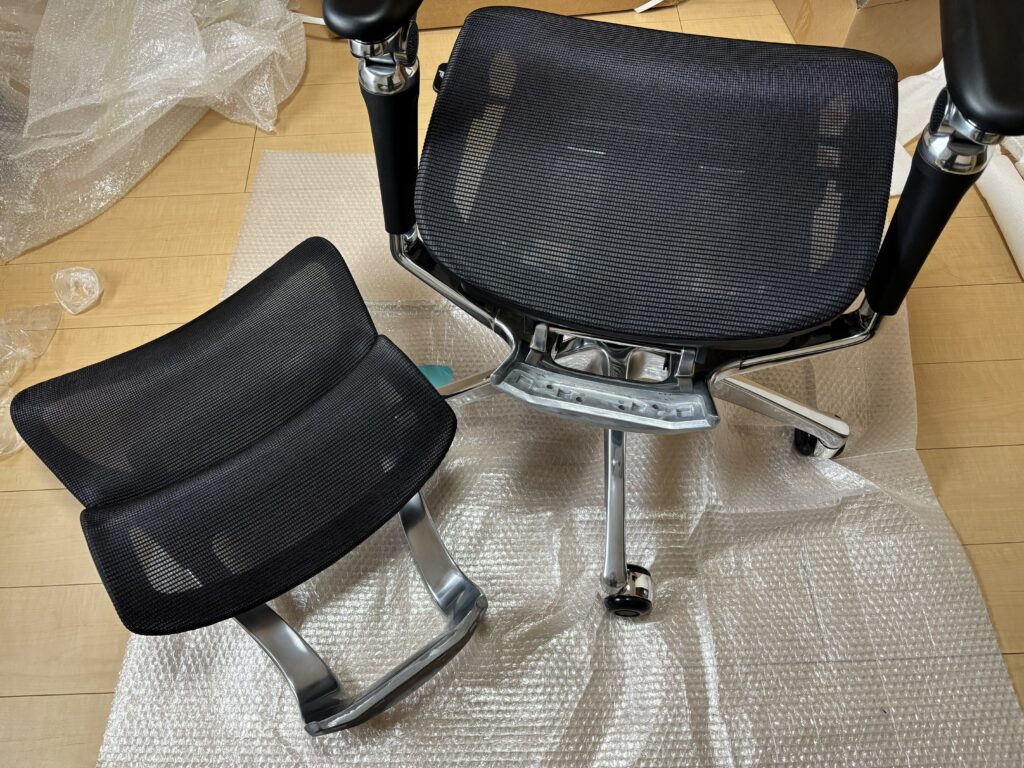 背もたれ部分の取り付け