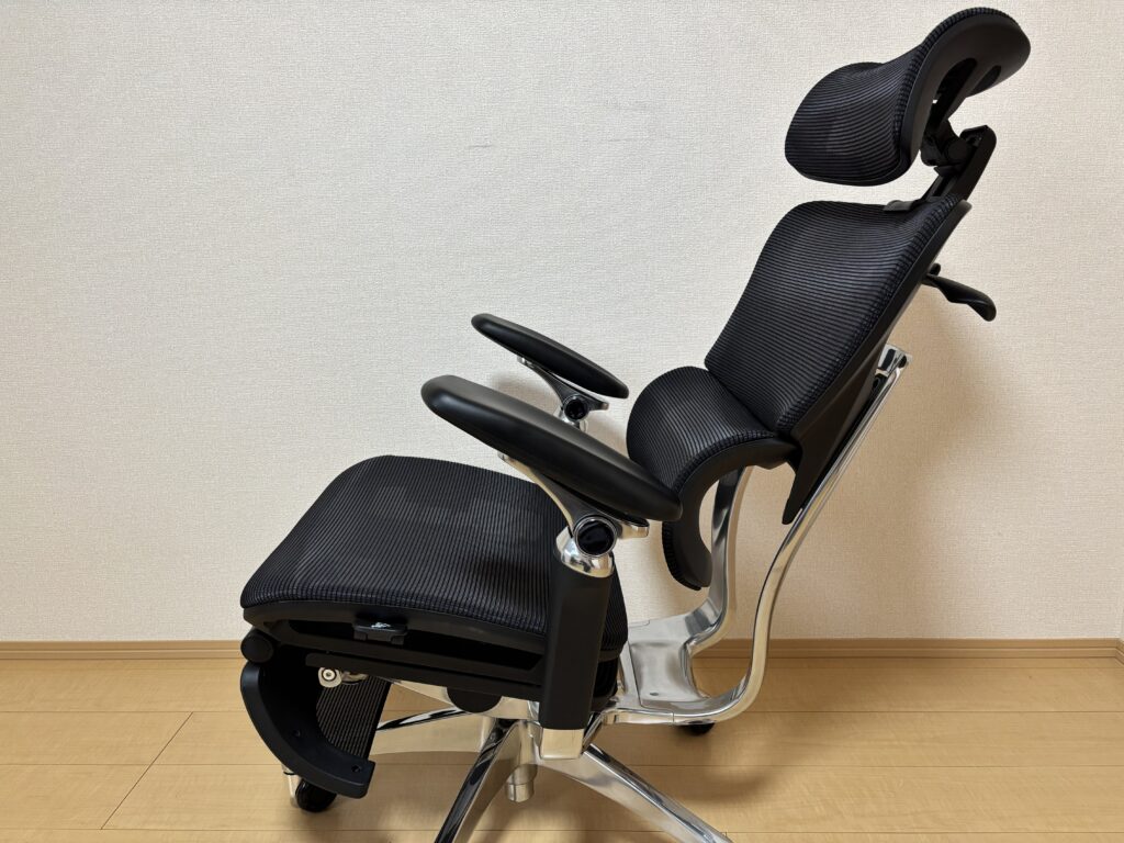 良かった点⑦：【リクライニング】後傾姿勢でも楽に作業できる