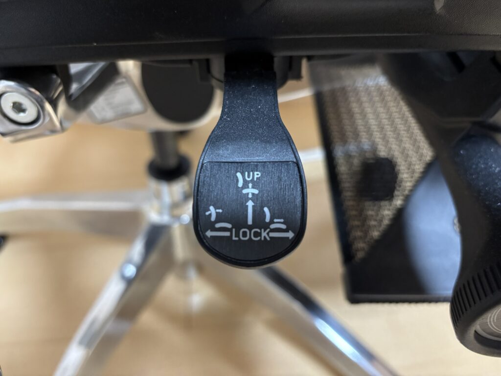 Rasical Chair Eliteの調節レバー