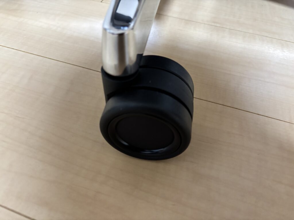 キャスター(【左】Rasical Chair Elite)