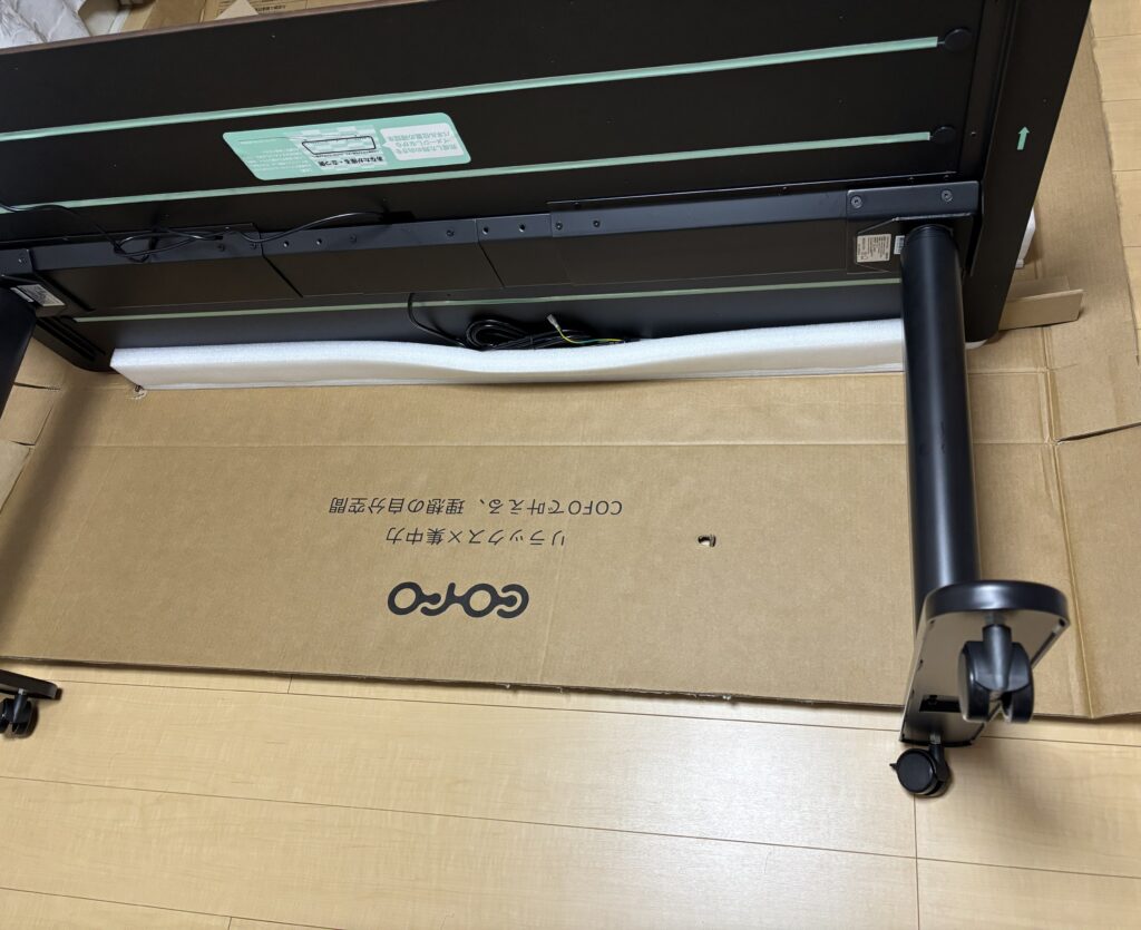 COFO Desk Studioの注意点①：天板が重くて組み立てが大変