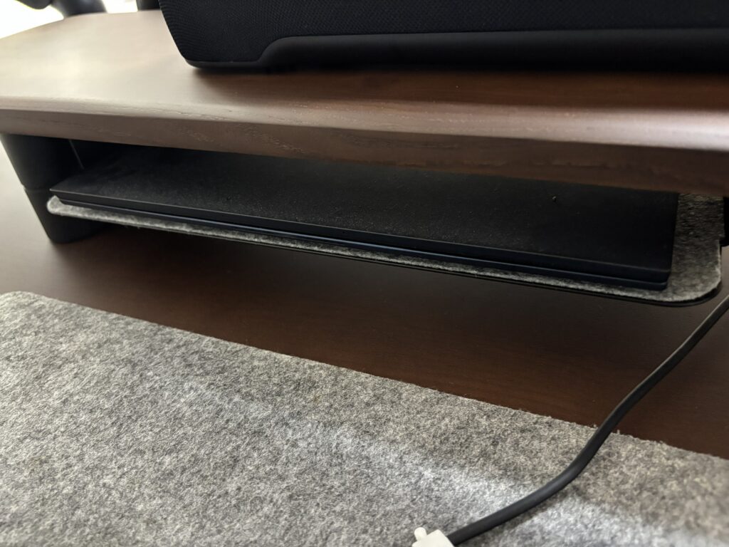 COFO Desk トレー(設置後)