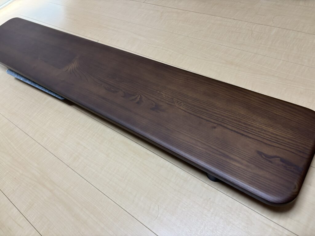 COFO Desk Shelfのレビュー①:おしゃれな見た目で触り心地が良い